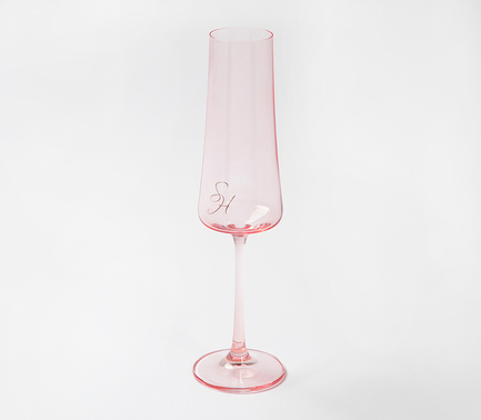     Astoria Rose (210 ), 2 .