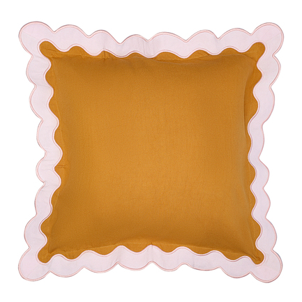         Trendy Ruffles, 4040 