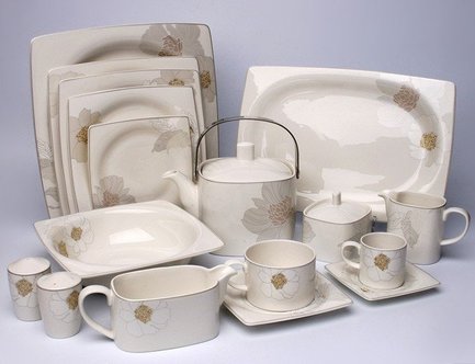 Royal Bone China Сервиз столовый 