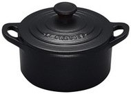 Le Creuset    , 10  (0.3) 